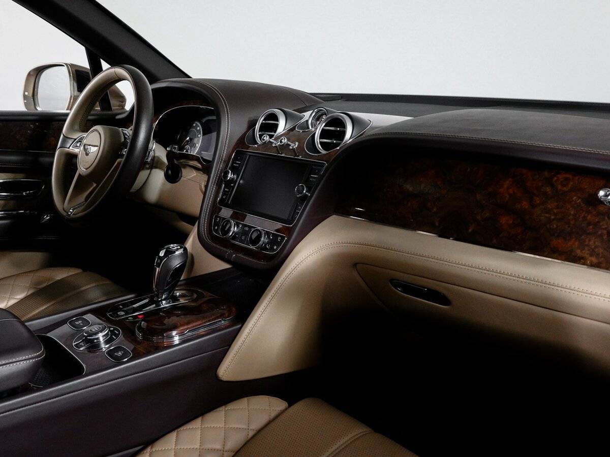 Bentley Bentayga, 2016 Фото №9