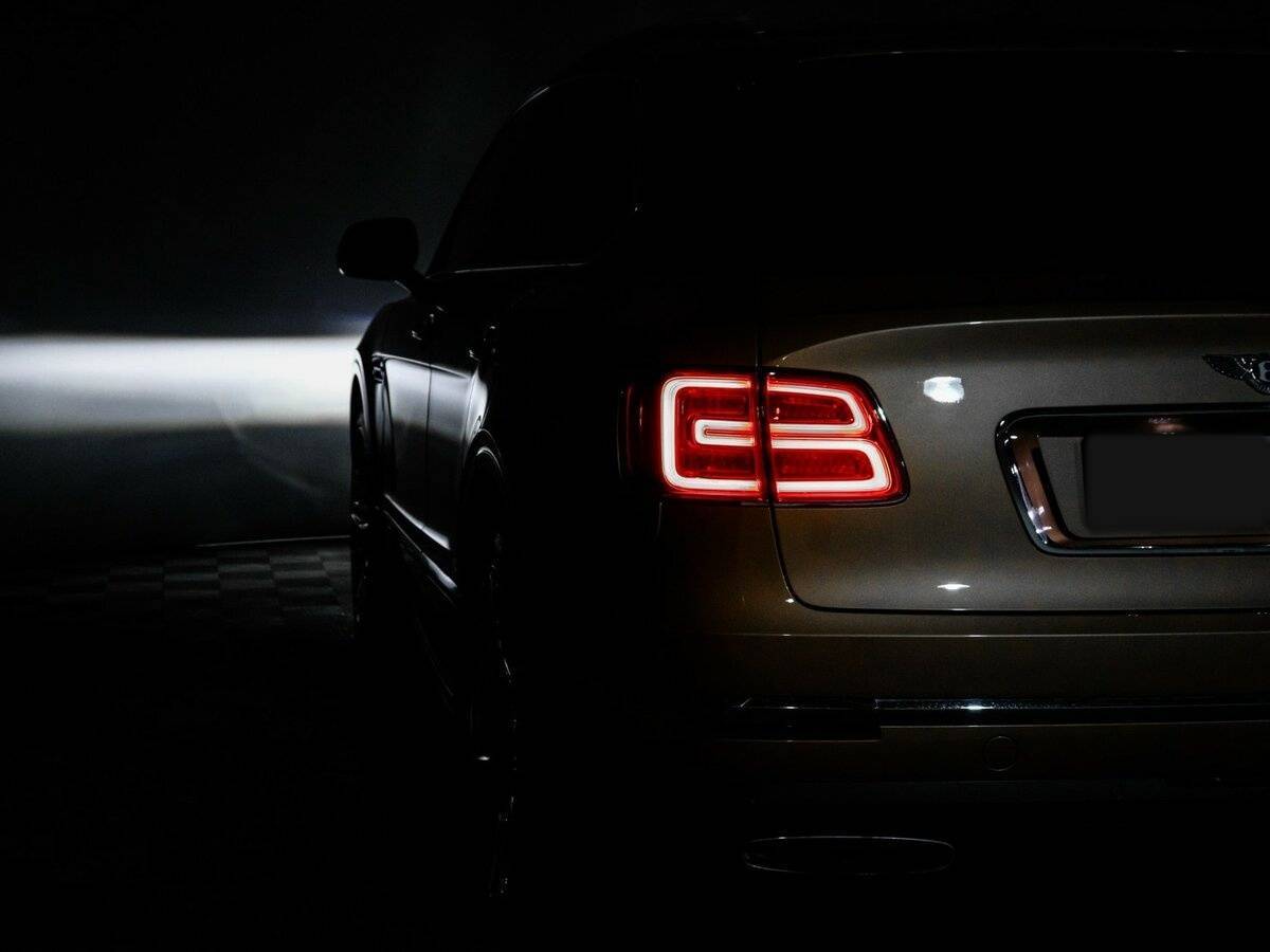 Bentley Bentayga, 2016 Фото №32