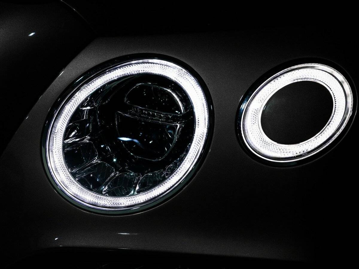 Bentley Bentayga, 2016 Фото №36