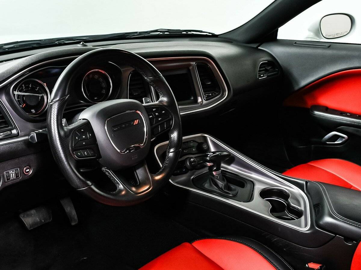 Dodge Challenger, 2022 Фото №10