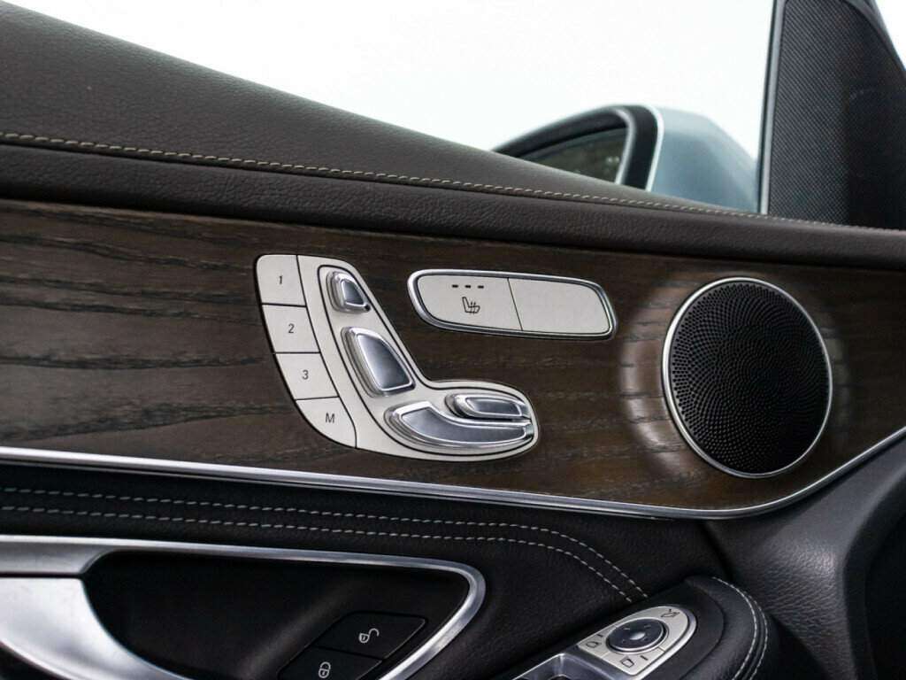 Mercedes-Benz GLC 300, 2015 Фото №19
