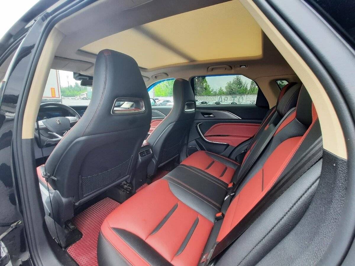 FAW Bestune T77, 2022 Фото №16