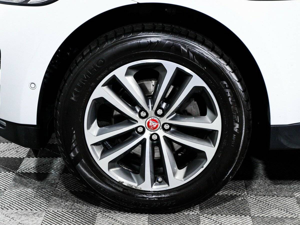 Jaguar F-Pace, 2016 Фото №11