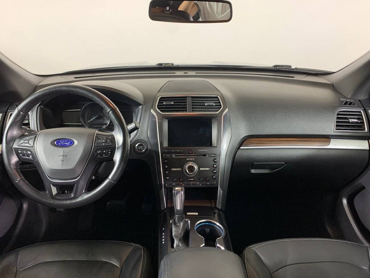 Ford Explorer, 2016 Фото №12