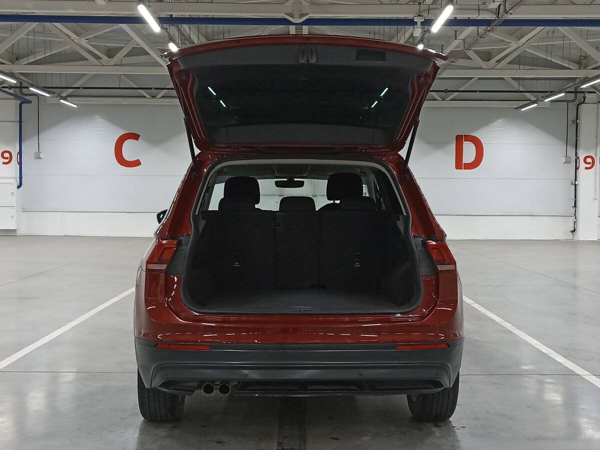 Volkswagen Tiguan, 2018 Фото №10
