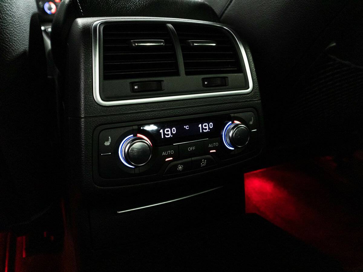 Audi A6, 2011 Фото №23