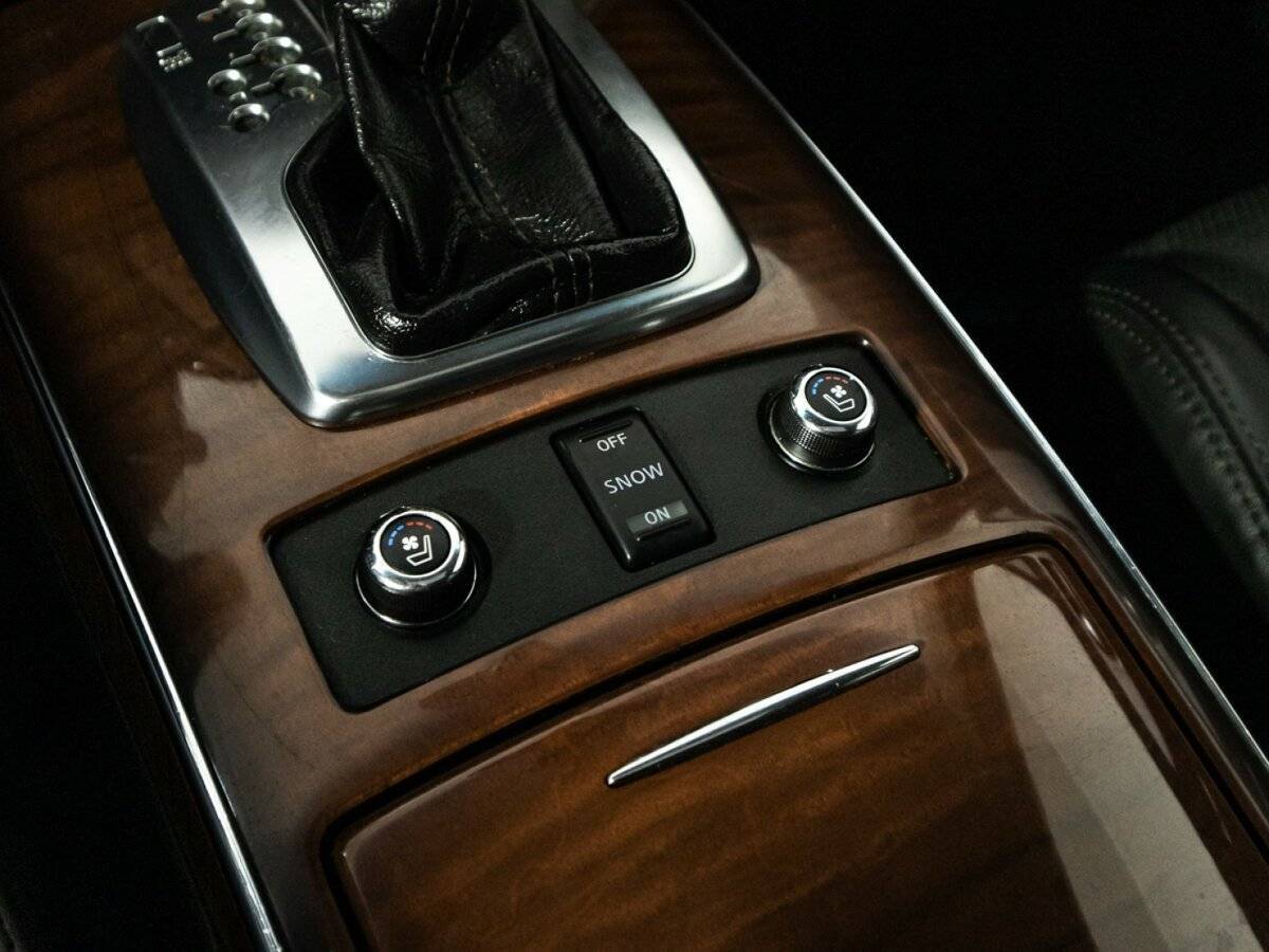 Infiniti QX70, 2014 Фото №25