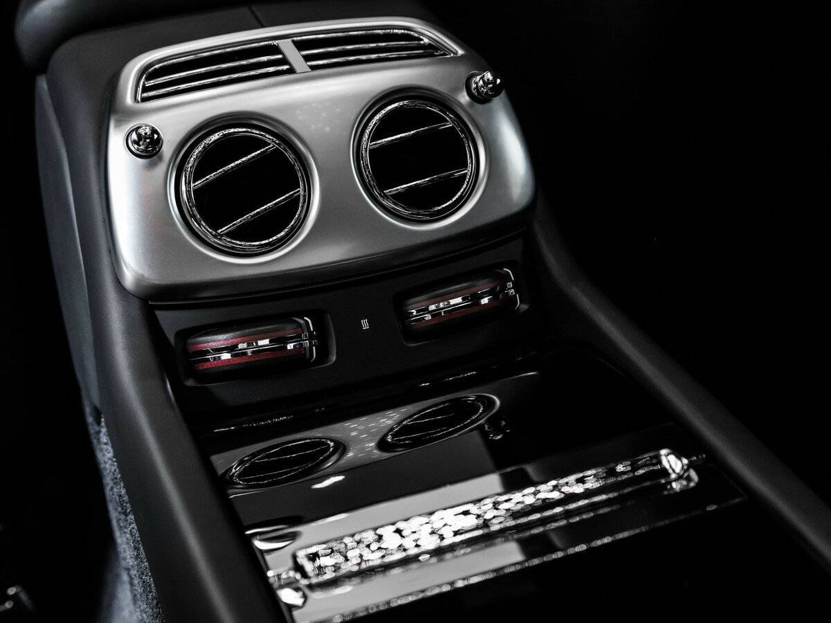 Rolls-Royce Wraith, 2018 Фото №29