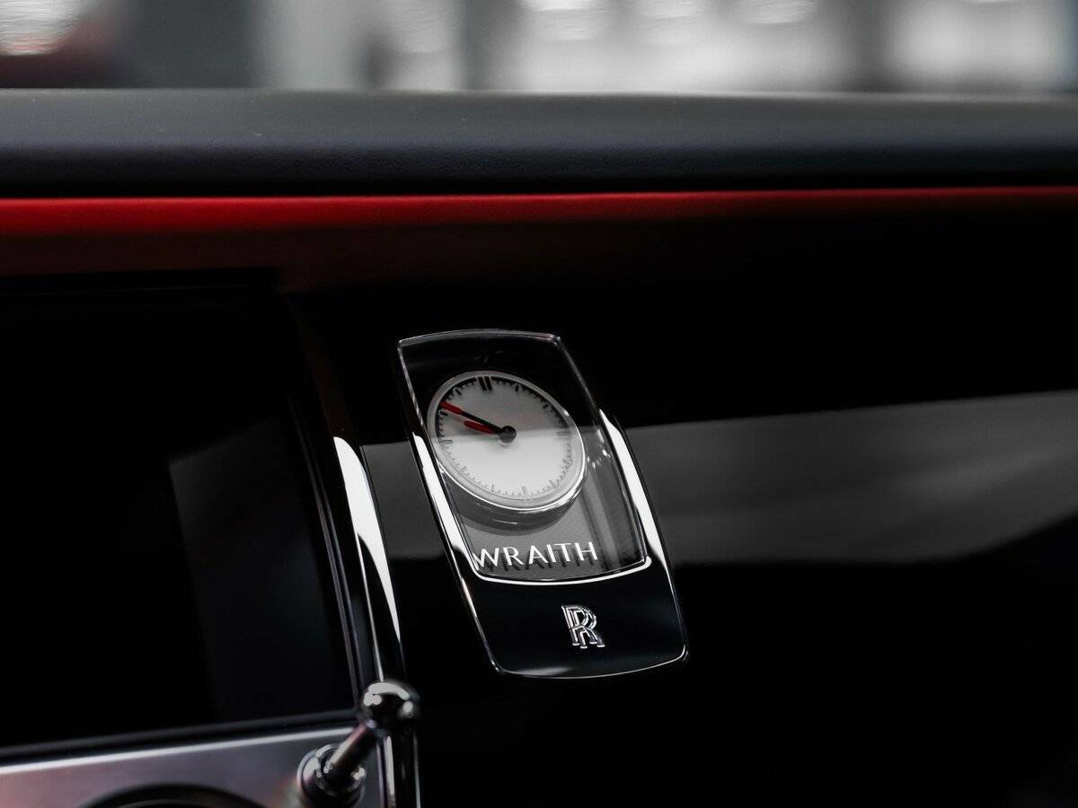 Rolls-Royce Wraith, 2018 Фото №31
