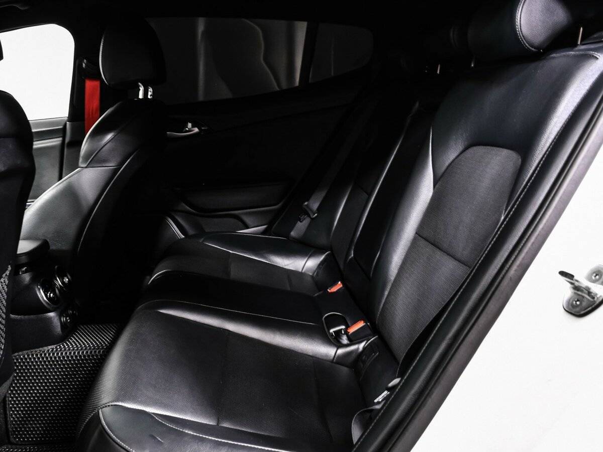 Kia Stinger, 2019 Фото №12