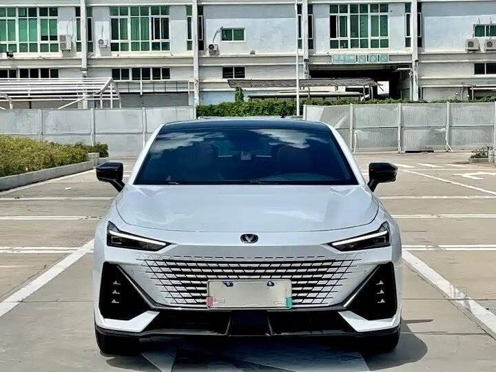 Changan UNI-V, 2022 Фото №2