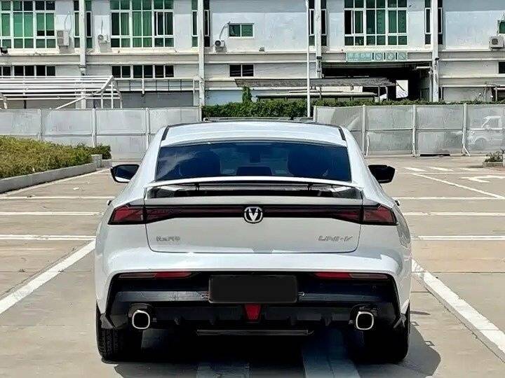 Changan UNI-V, 2022 Фото №4