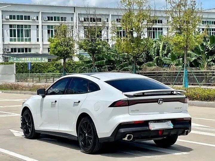 Changan UNI-V, 2022 Фото №5