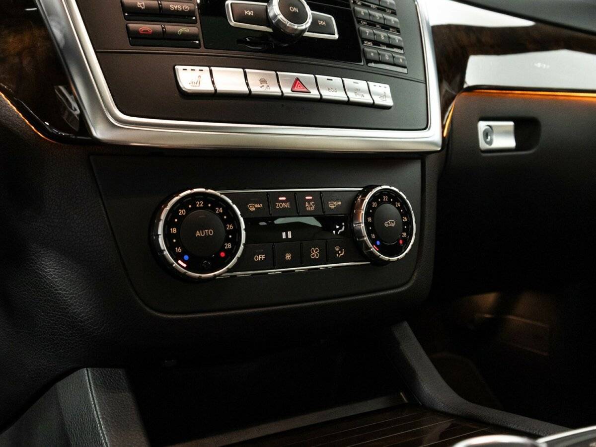 Mercedes-Benz GL-Класс 400, 2014 Фото №25