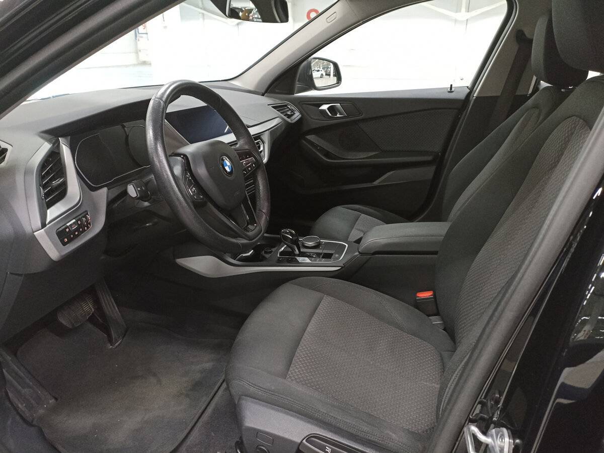 BMW 1 серии 118i, 2019 Фото №16