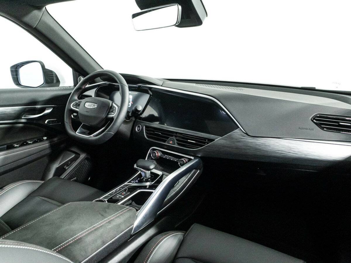 Geely Tugella, 2024 Фото №9