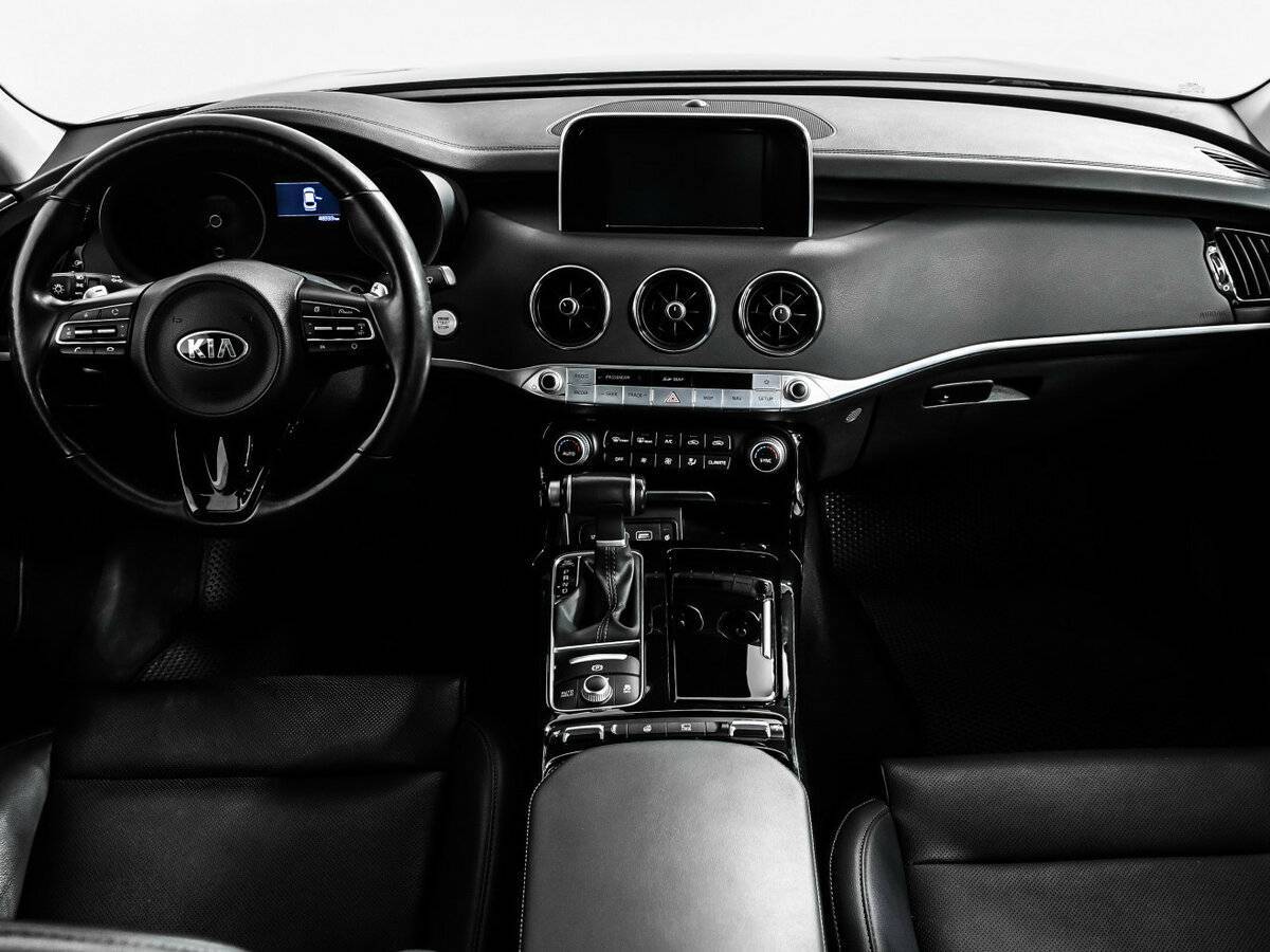 Kia Stinger, 2019 Фото №11