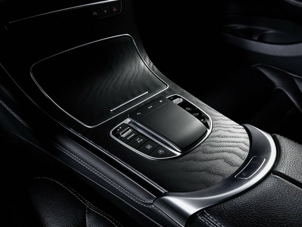 Mercedes-Benz GLC Coupe 300, 2019 Фото №20