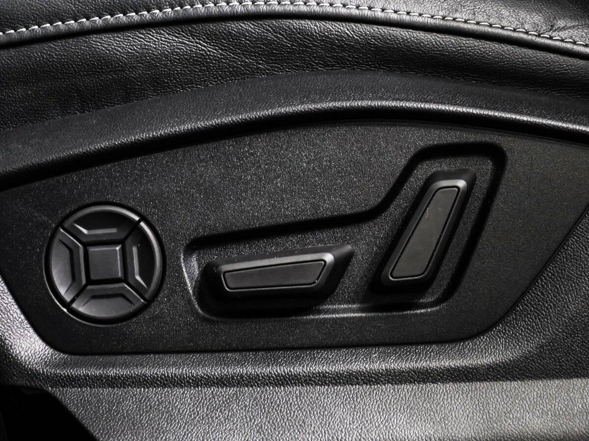 Audi Q8 50 TDI, 2019 Фото №16