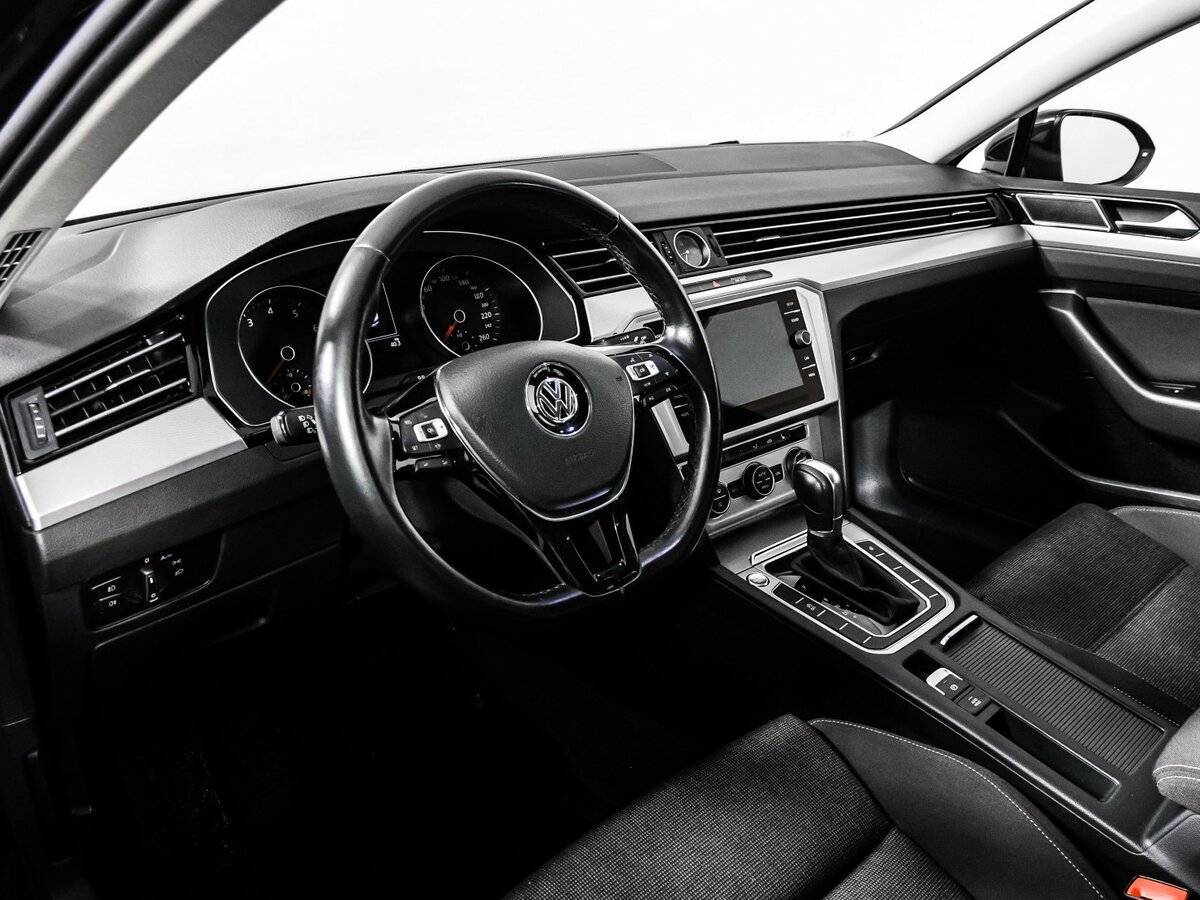 Volkswagen Passat, 2018 Фото №13