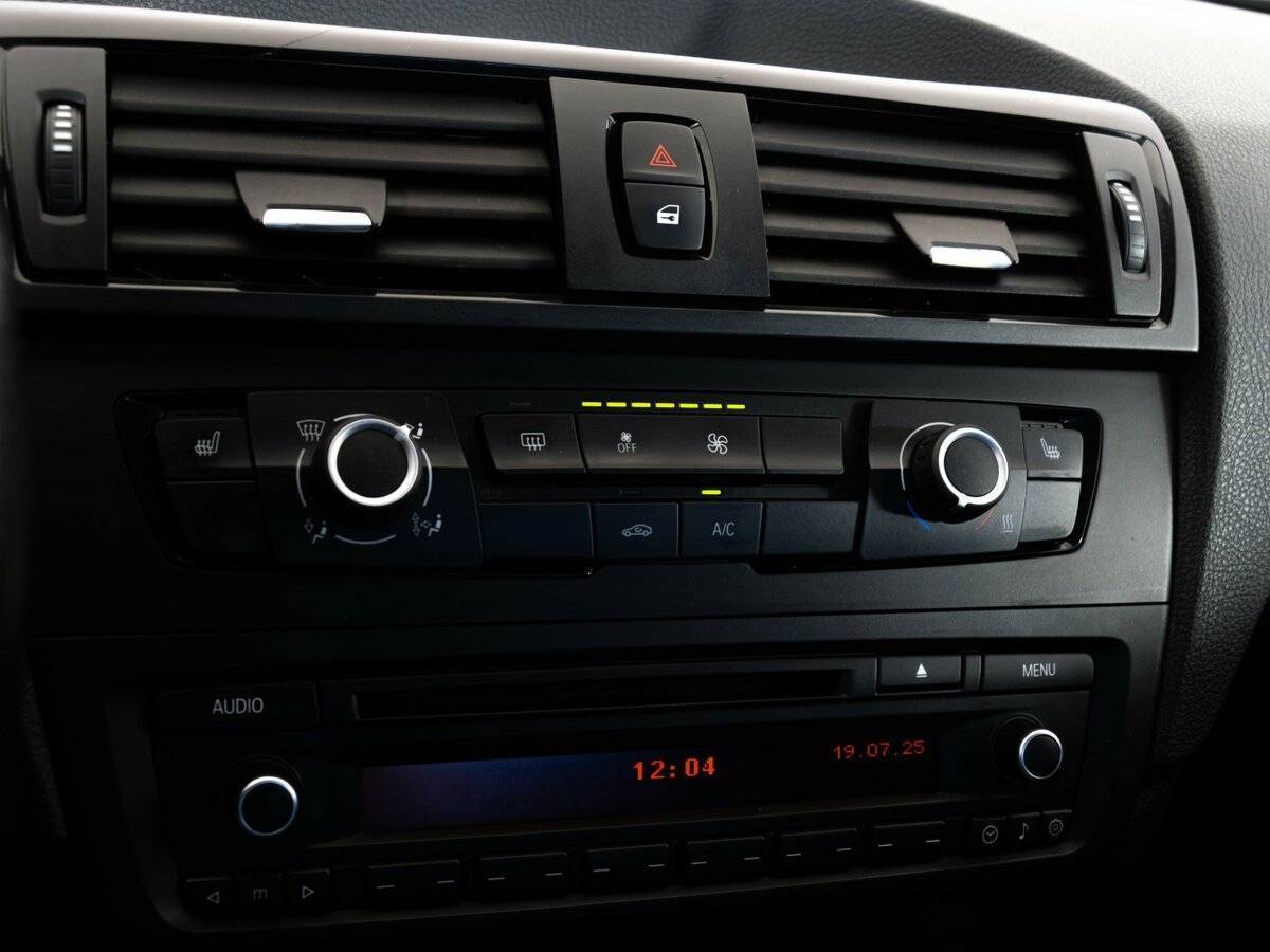 BMW 1 серии 116i, 2013 Фото №12