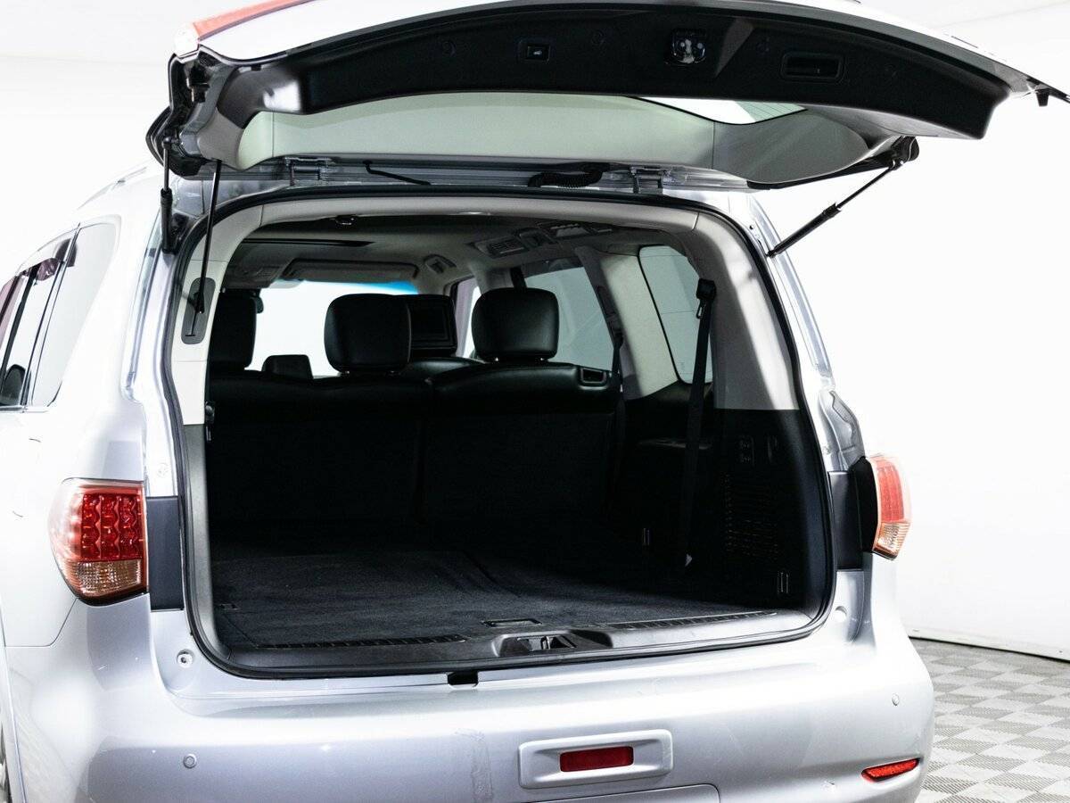 Infiniti QX56, 2012 Фото №9