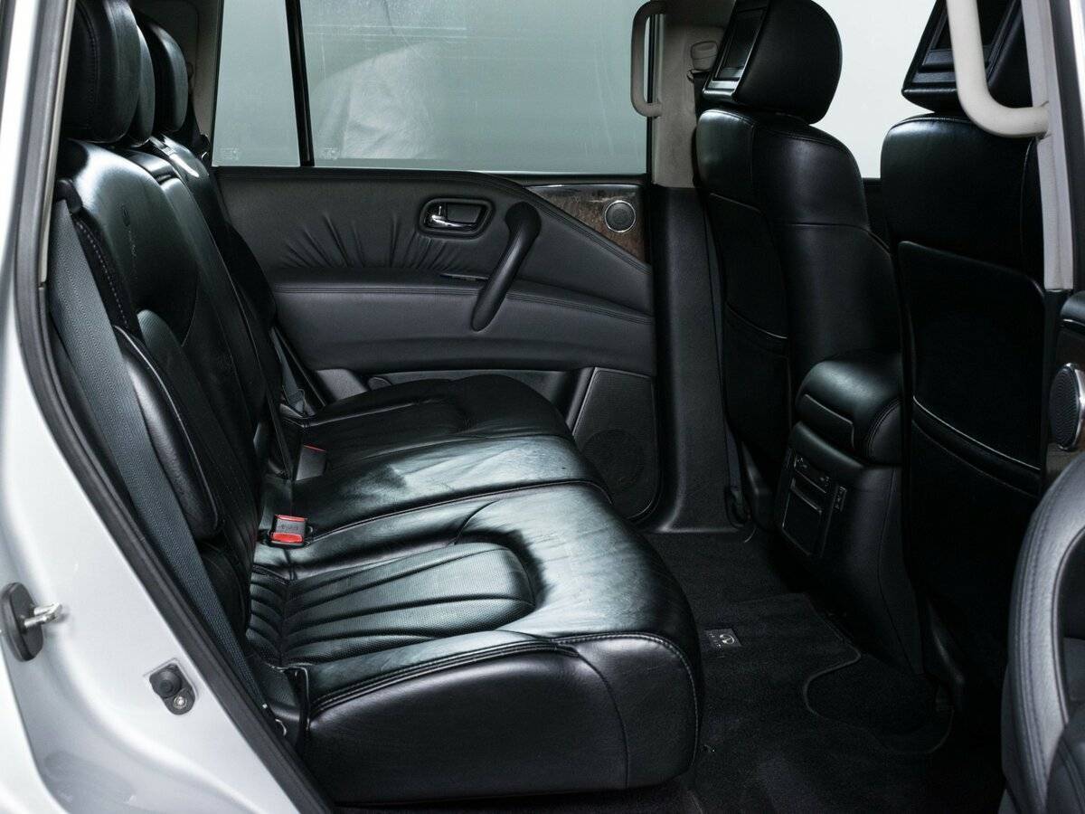 Infiniti QX56, 2012 Фото №14