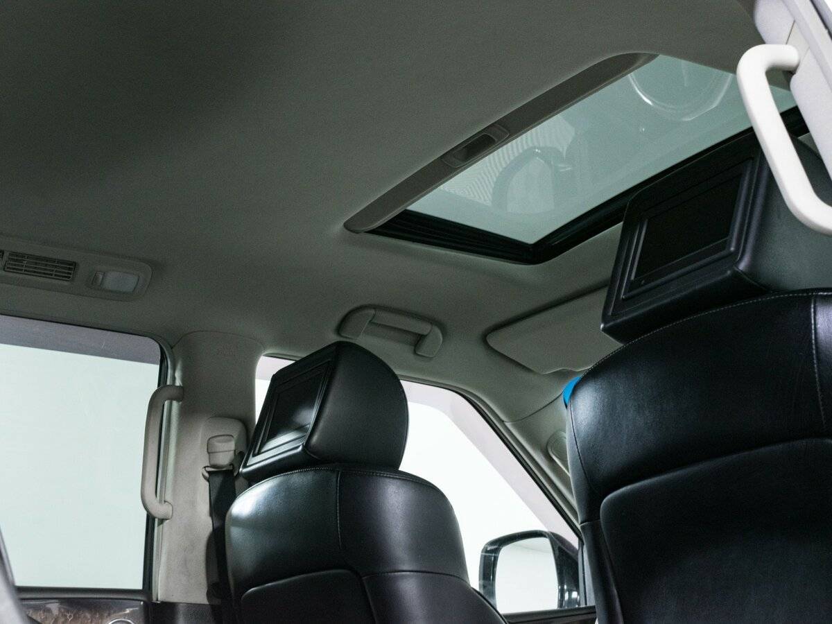 Infiniti QX56, 2012 Фото №15