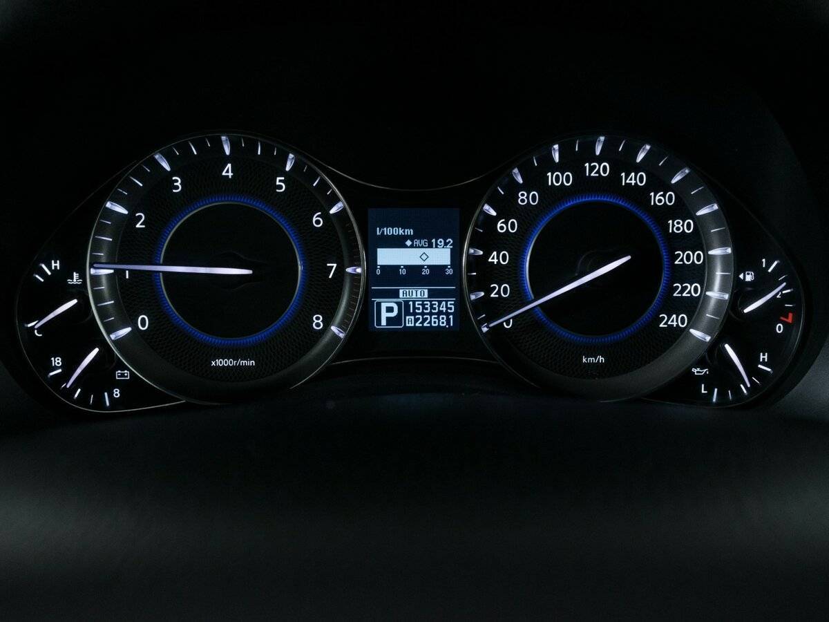 Infiniti QX56, 2012 Фото №16