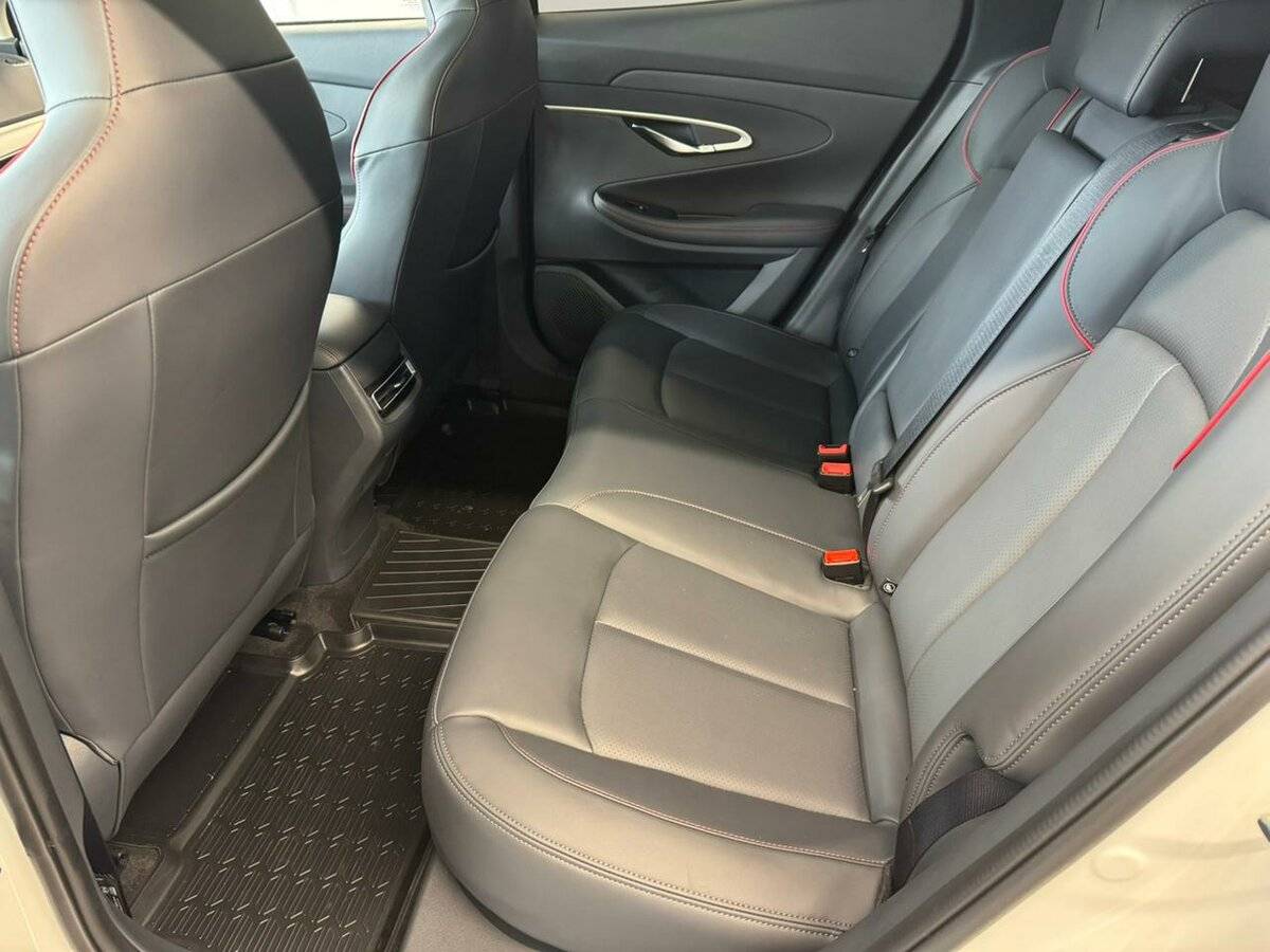 Changan UNI-T, 2024 Фото №9