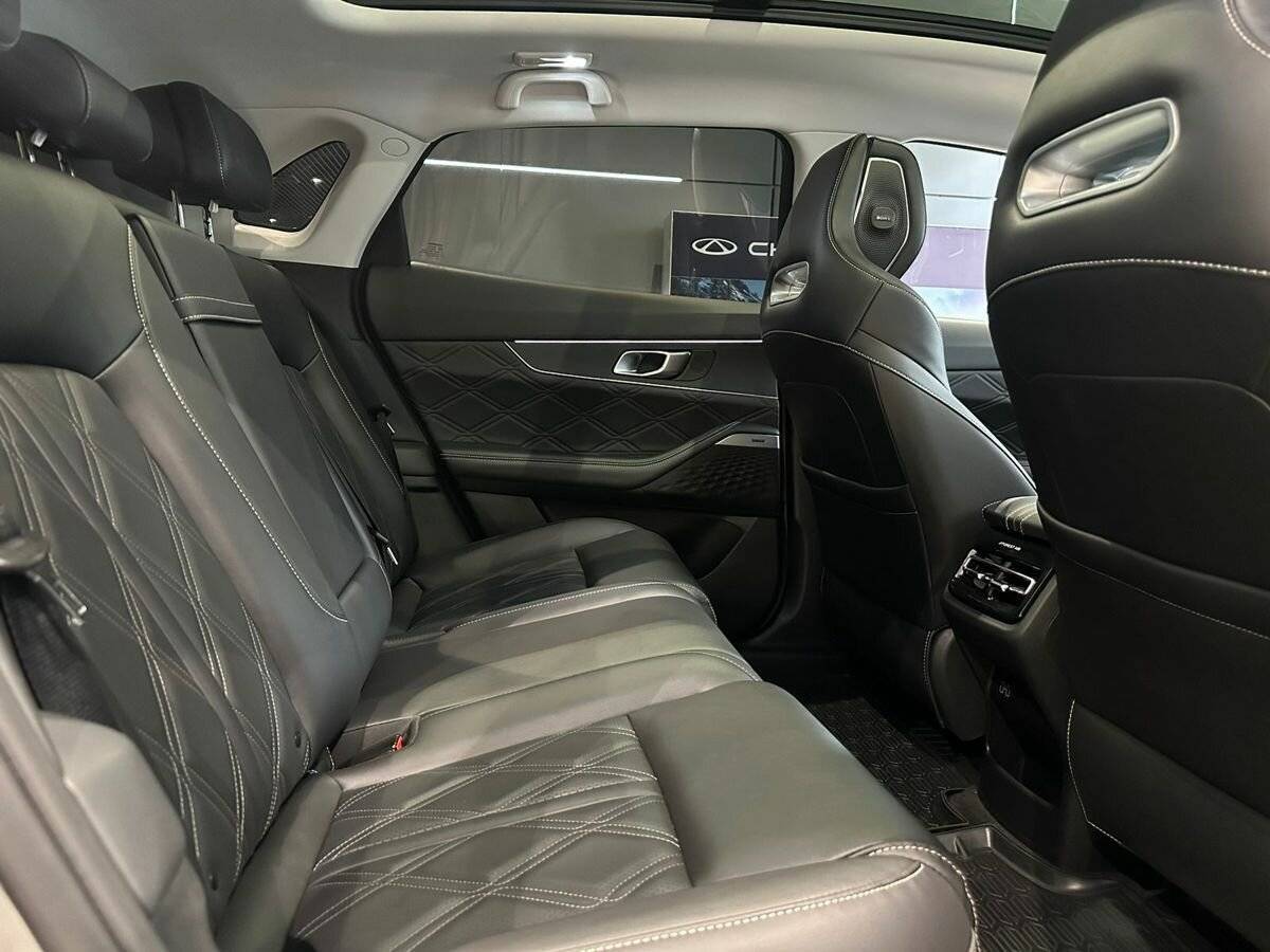 Changan UNI-K iDD, 2023 Фото №14