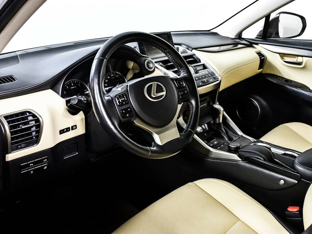 Lexus NX 200t, 2015 Фото №13