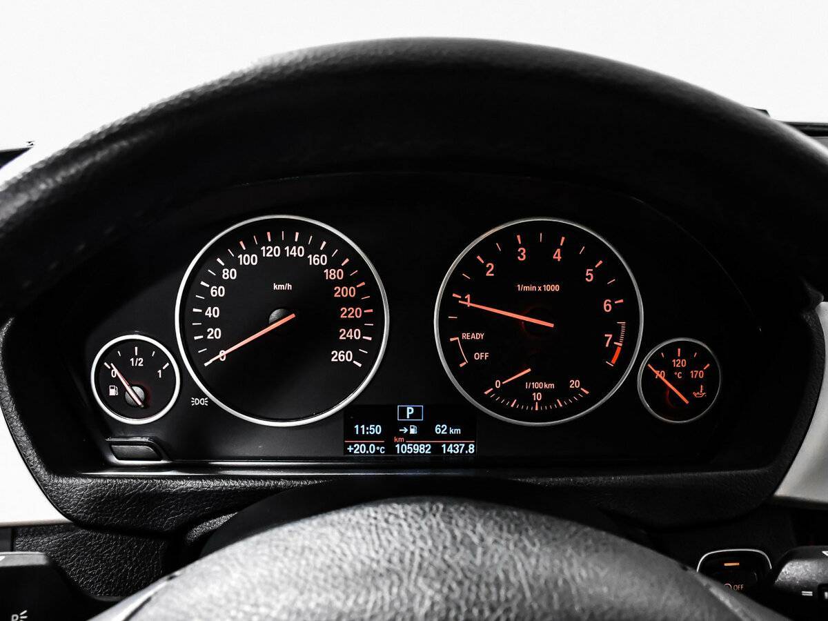 BMW 3 серии 318i, 2015 Фото №10