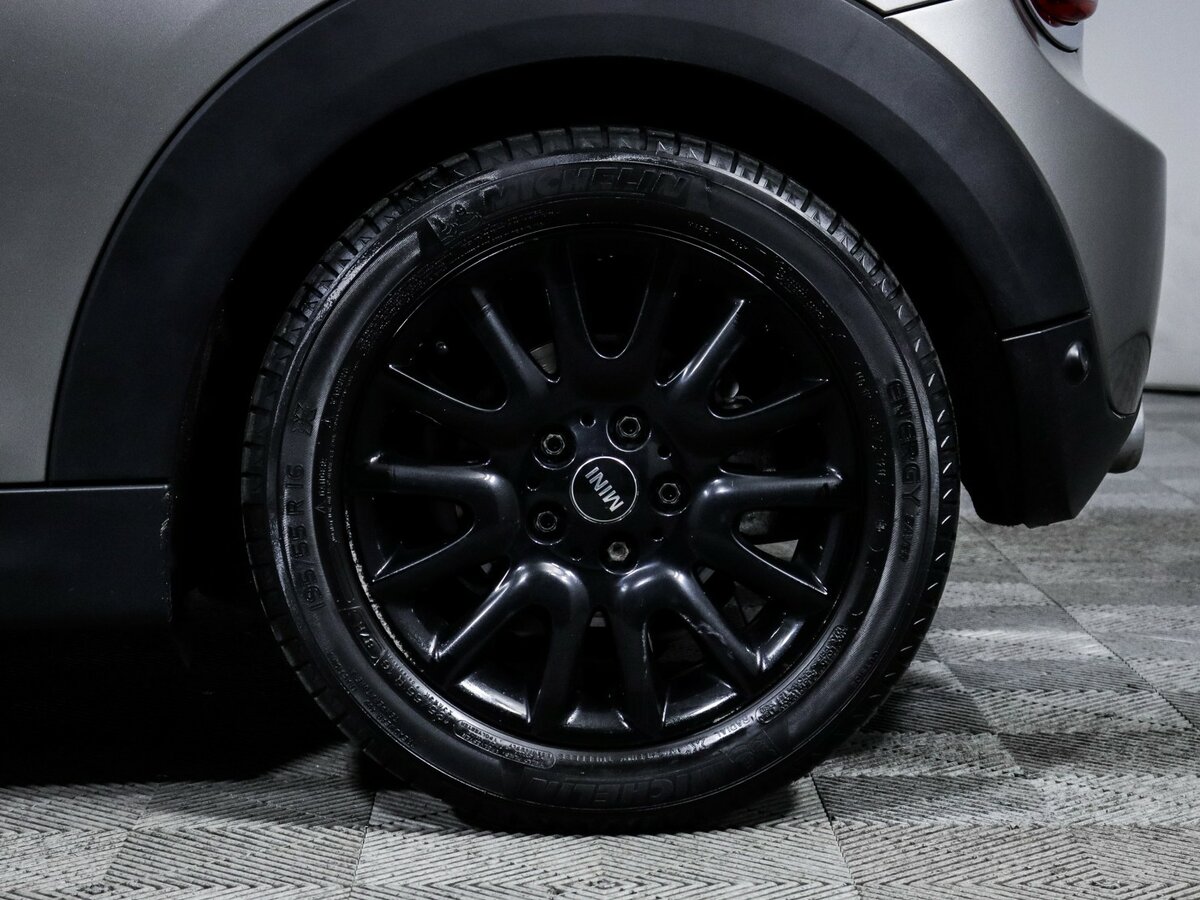 Mini Hatch Cooper III (F55/F56) Рестайлинг, 2018 Фото №13