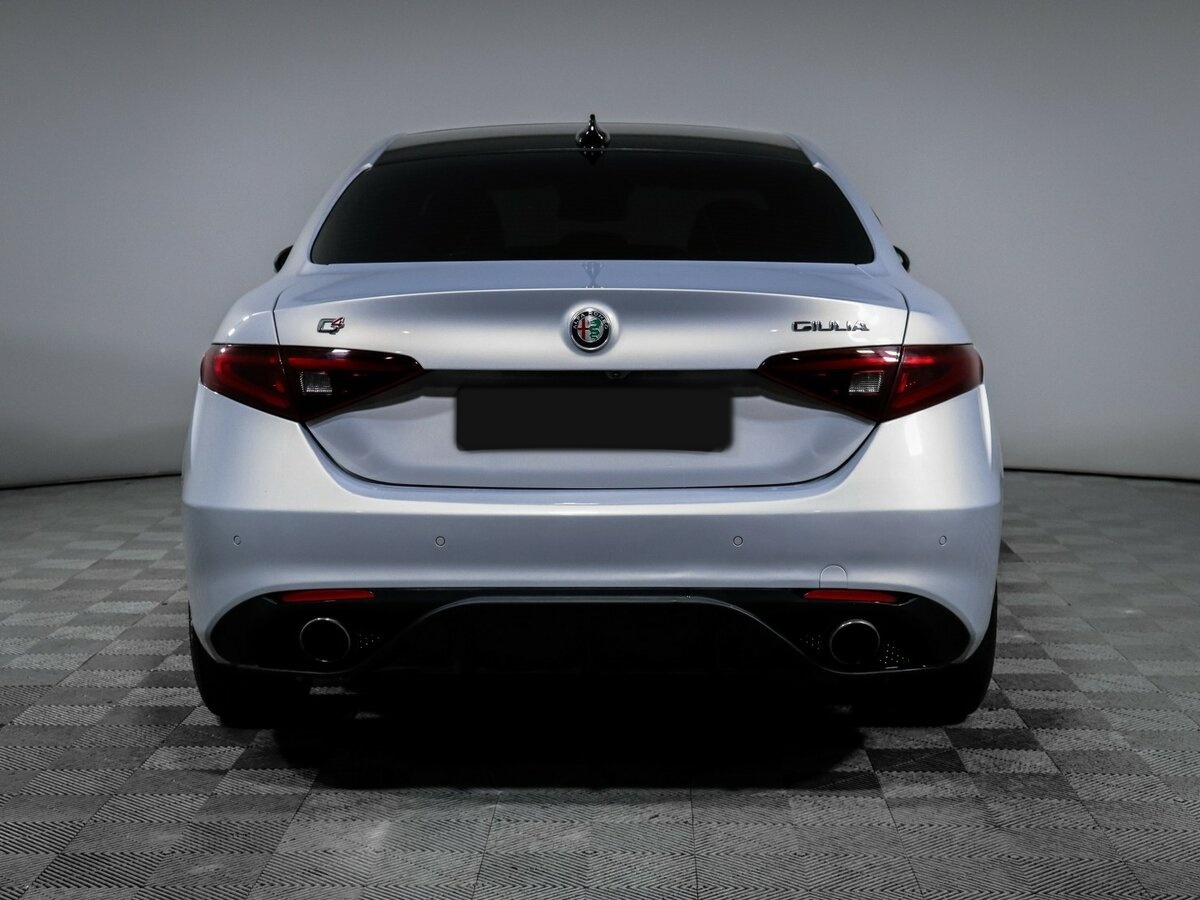 Alfa Romeo Giulia II (952) Рестайлинг, 2021 Фото №5