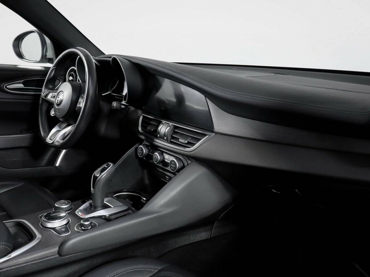 Alfa Romeo Giulia II (952) Рестайлинг, 2021 Фото №7