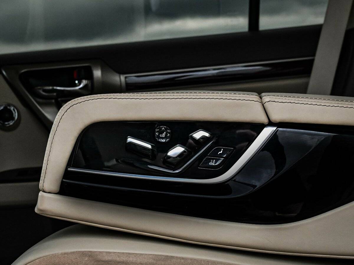 Lexus GX 460 II Рестайлинг, 2018 Фото №14