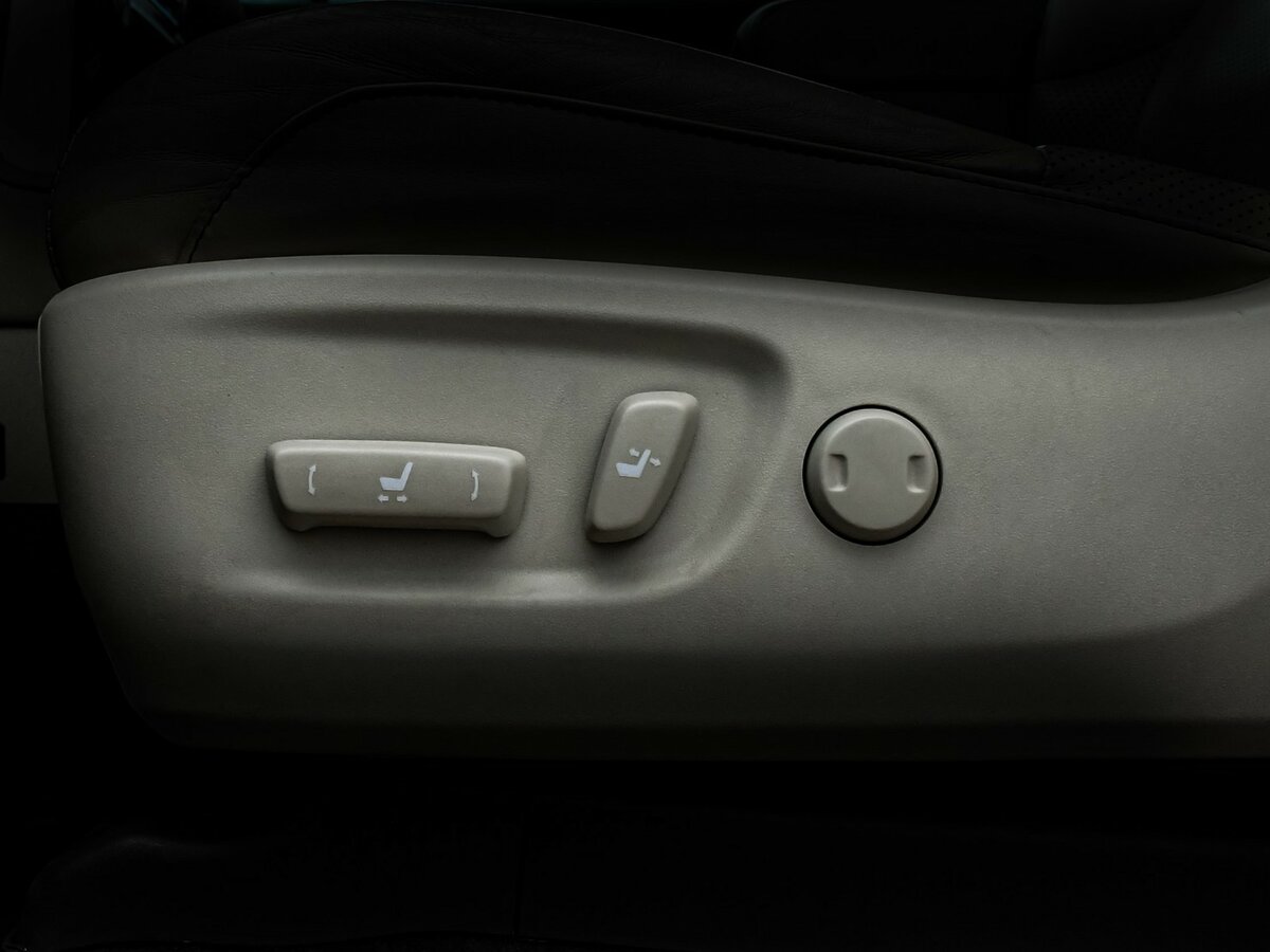 Lexus GX 460 II Рестайлинг, 2018 Фото №21