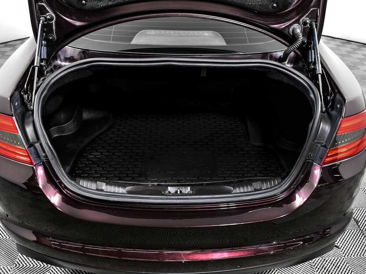 Jaguar XF I Рестайлинг, 2011 Фото №14