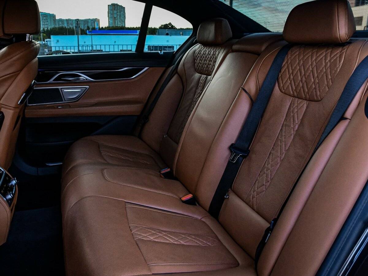 BMW 7 серии 750d xDrive VI (G11/G12) Рестайлинг, 2019 Фото №12