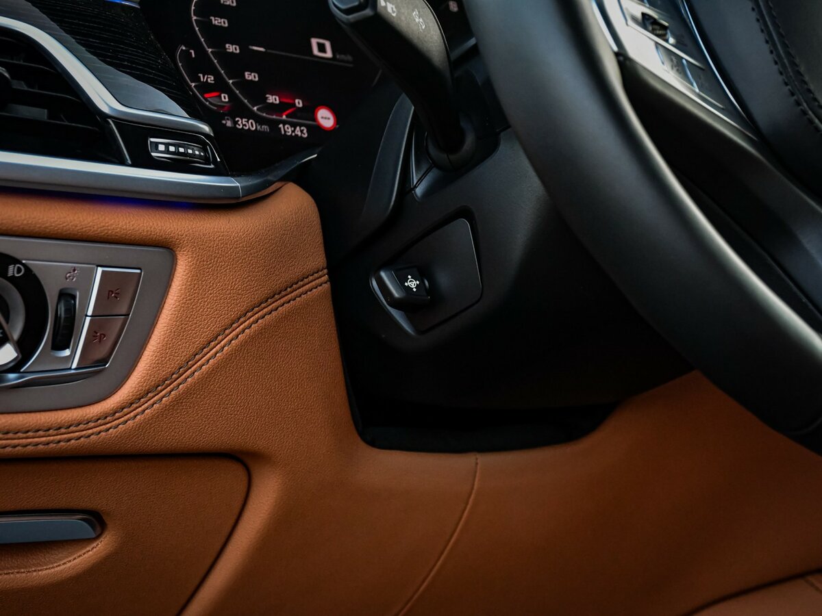 BMW 7 серии 750d xDrive VI (G11/G12) Рестайлинг, 2019 Фото №21