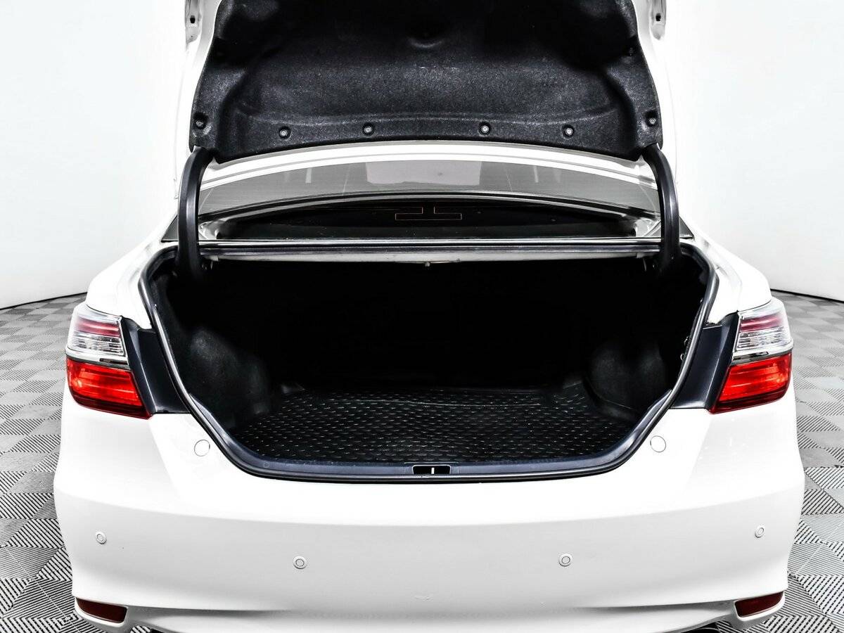 Toyota Camry VII (XV50) Рестайлинг, 2016 Фото №11