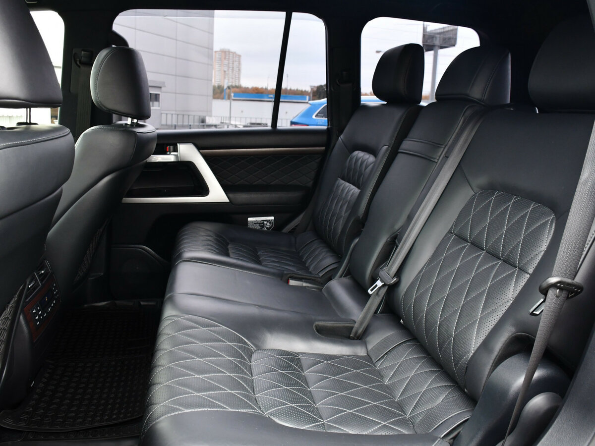 Toyota Land Cruiser 200 Series Рестайлинг 2, 2017 Фото №12