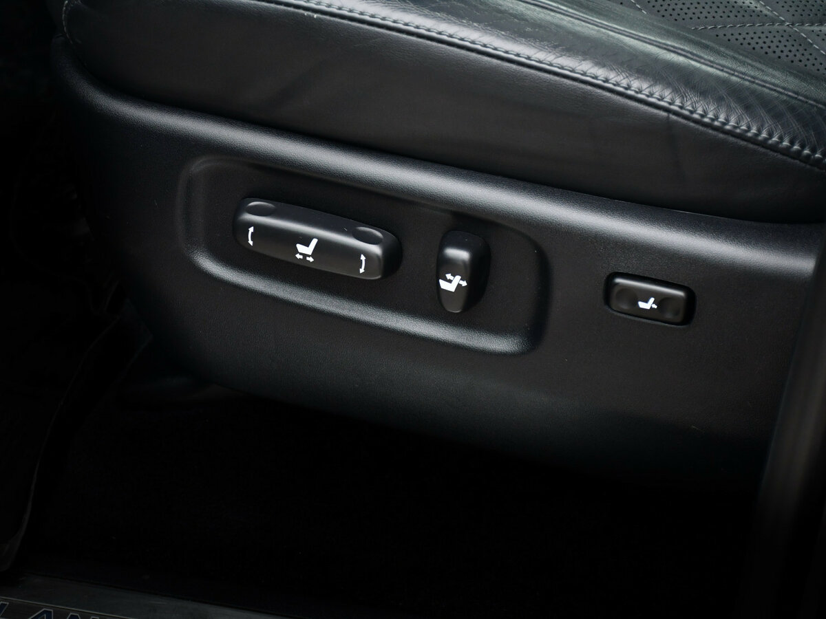 Toyota Land Cruiser 200 Series Рестайлинг 2, 2017 Фото №18