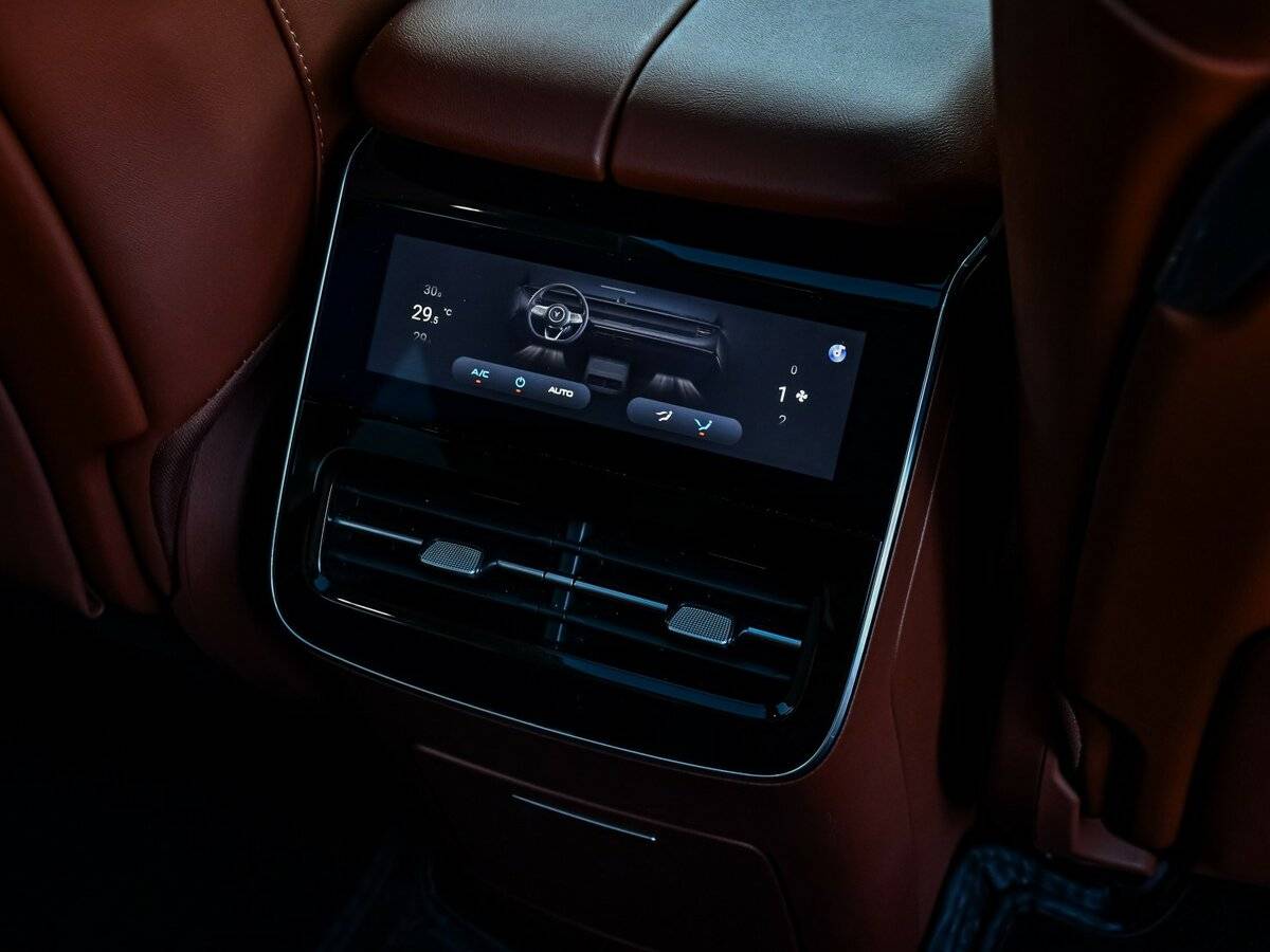 Voyah Free I Рестайлинг, 2023 Фото №14