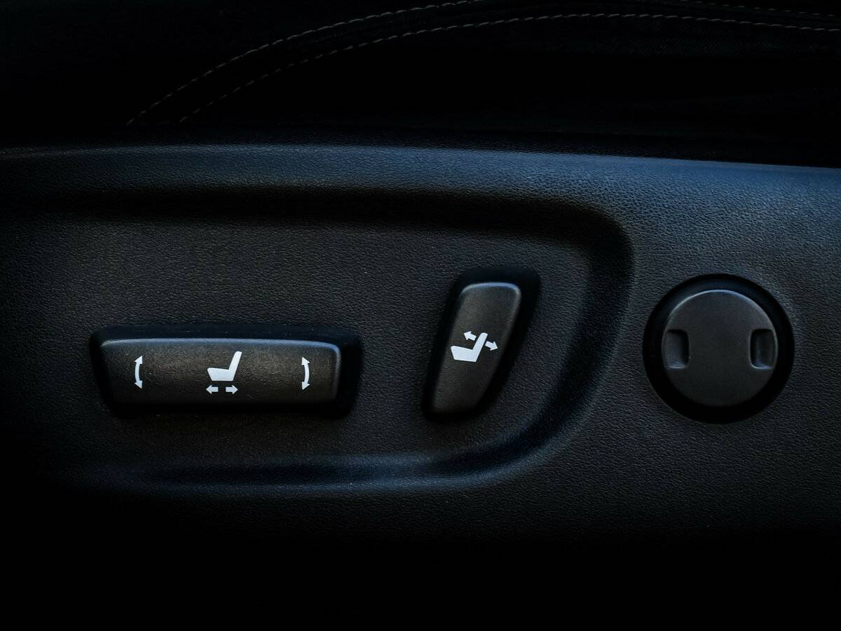 Toyota Land Cruiser Prado 150 Series Рестайлинг 1, 2014 Фото №15