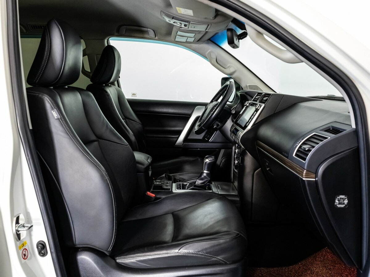 Toyota Land Cruiser Prado 150 Series Рестайлинг 2, 2019 Фото №18