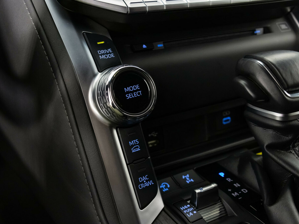 Toyota Land Cruiser 300 Series, 2022 Фото №16