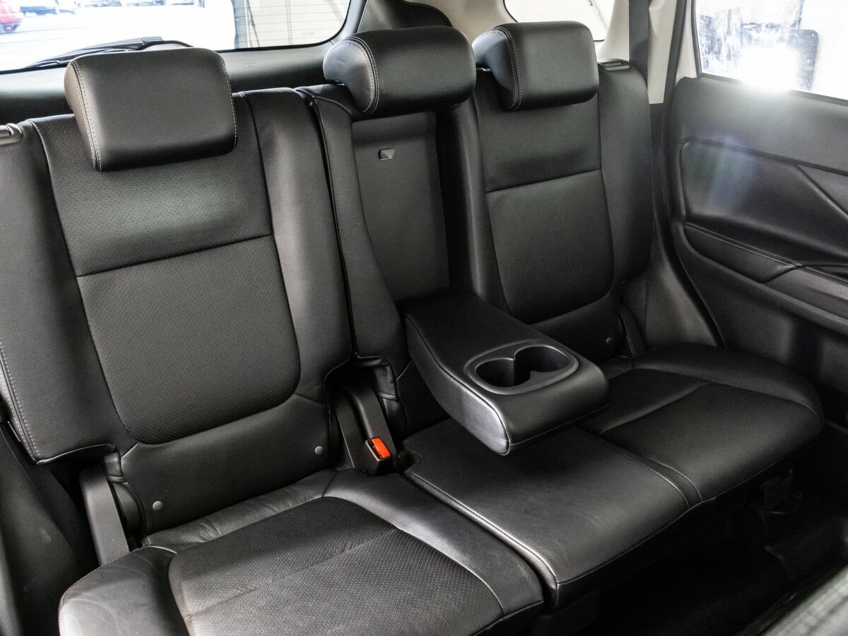 Mitsubishi Outlander III Рестайлинг 2, 2017 Фото №25