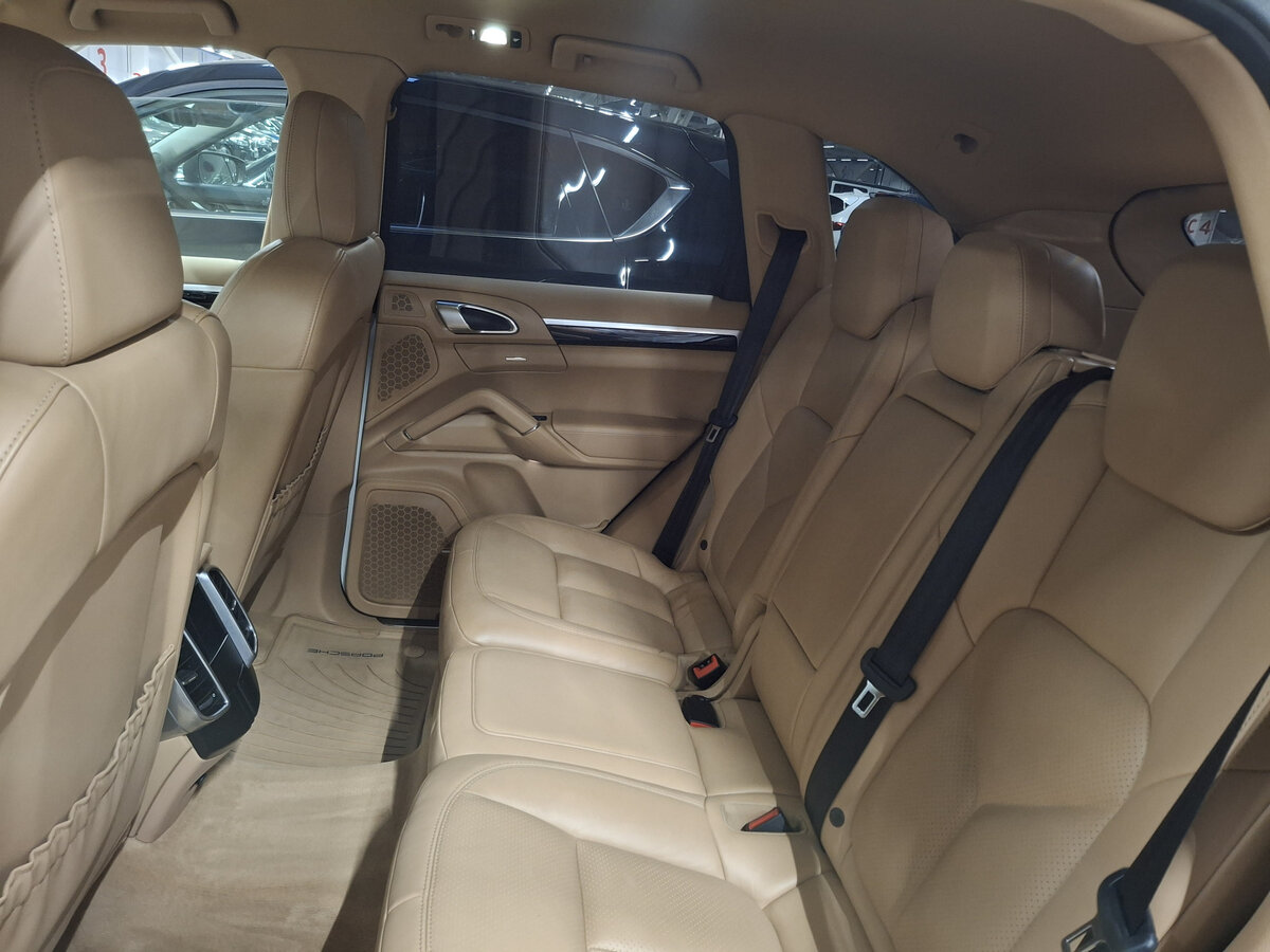 Porsche Cayenne II Рестайлинг (958), 2015 Фото №12